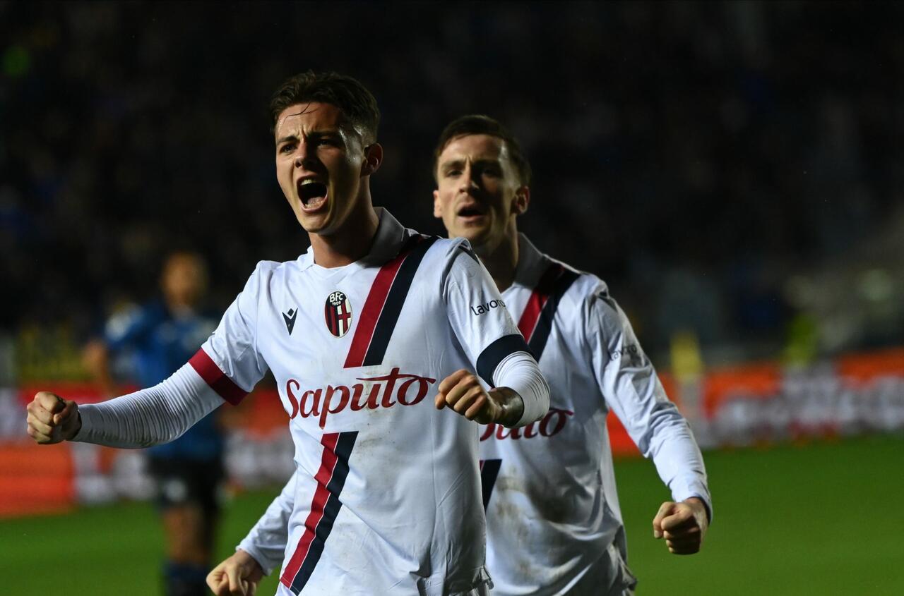 Kacper Urbanski e Alexis Saelemaekers