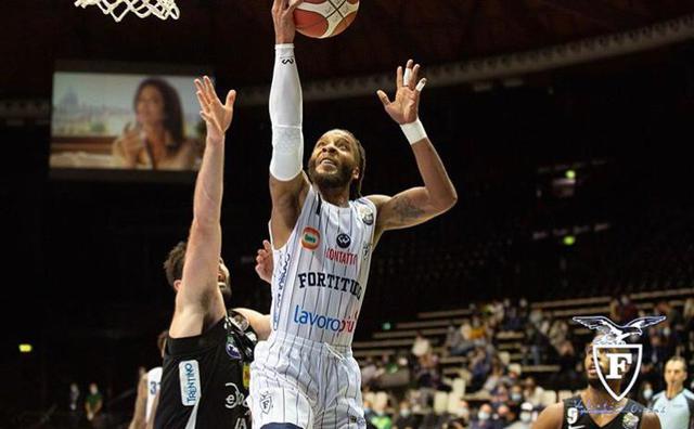 Adrian Banks (Social)