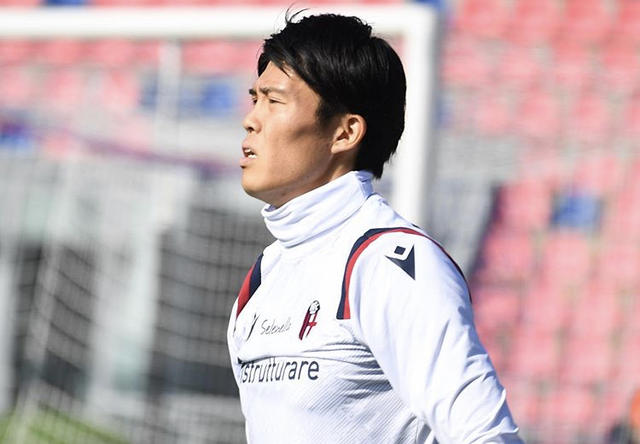 Takehiro Tomiyasu (Social)